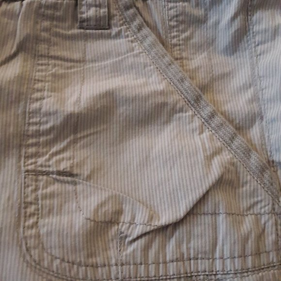 SALE EUC Aeropostale Grey Shorts/Skimmer 7/8 - Picture 9 of 12